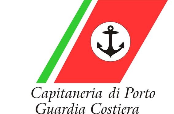 Motovedetta della Guardia Costiera si incaglia ad Imperia