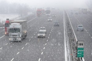 Ancora neve, disagi e rallentamenti sulla Torino-Savona