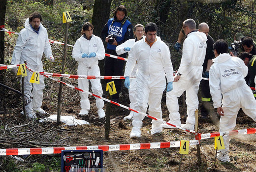 Cadavere di un 30enne trovato in un bosco a Sanremo: indagini in corso