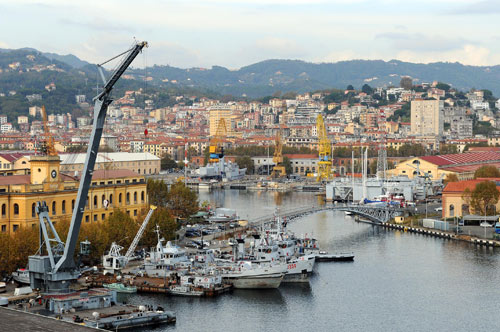 Carico di plutonio in mezzo alla città di La Spezia, Conti: 