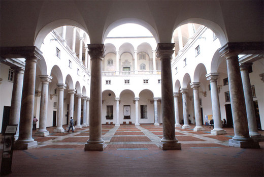 Intitolato a don Balletto il cortile di Palazzo Ducale