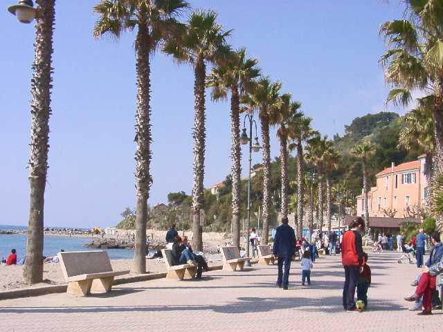 Pietra Ligure inaugura la nuova passeggiata 