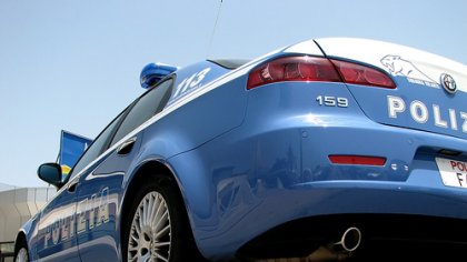 Tampona auto, ferisce uomo e scappa: denunciato