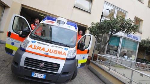 Incidente stradale alla Spezia scooter contro camion: grave il motociclista 