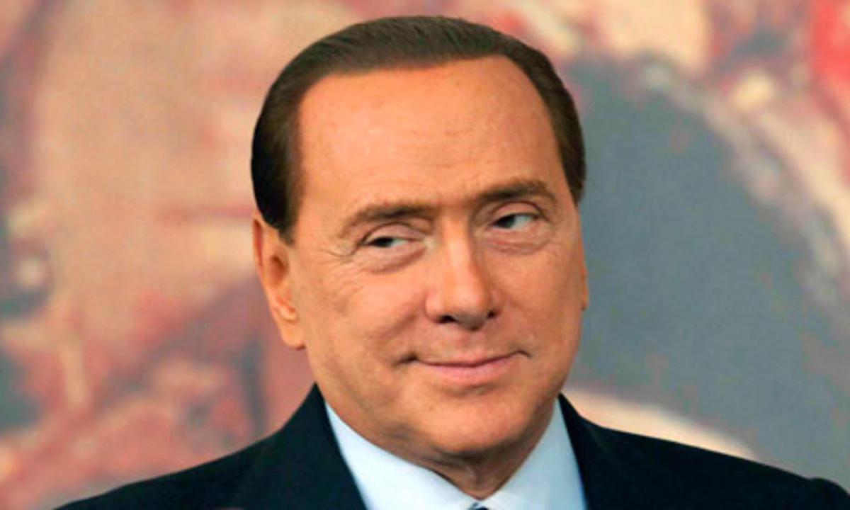 Berlusconi cambia idea e apre a Renzi: 