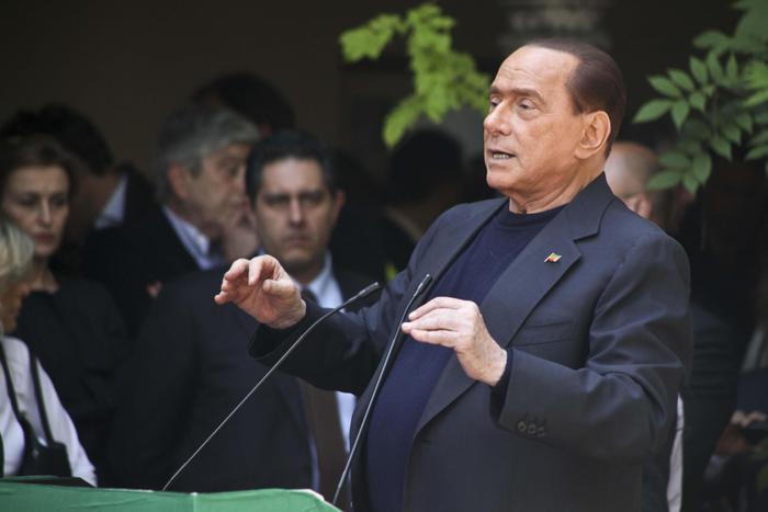 Berlusconi annuncia: 