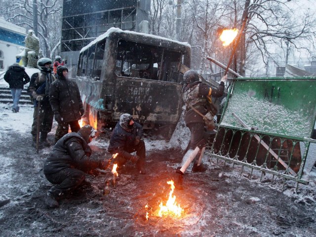 Ucraina, al via il voto per referendum separatista a Sud - Est: Usa esito non sarà riconosciuto 