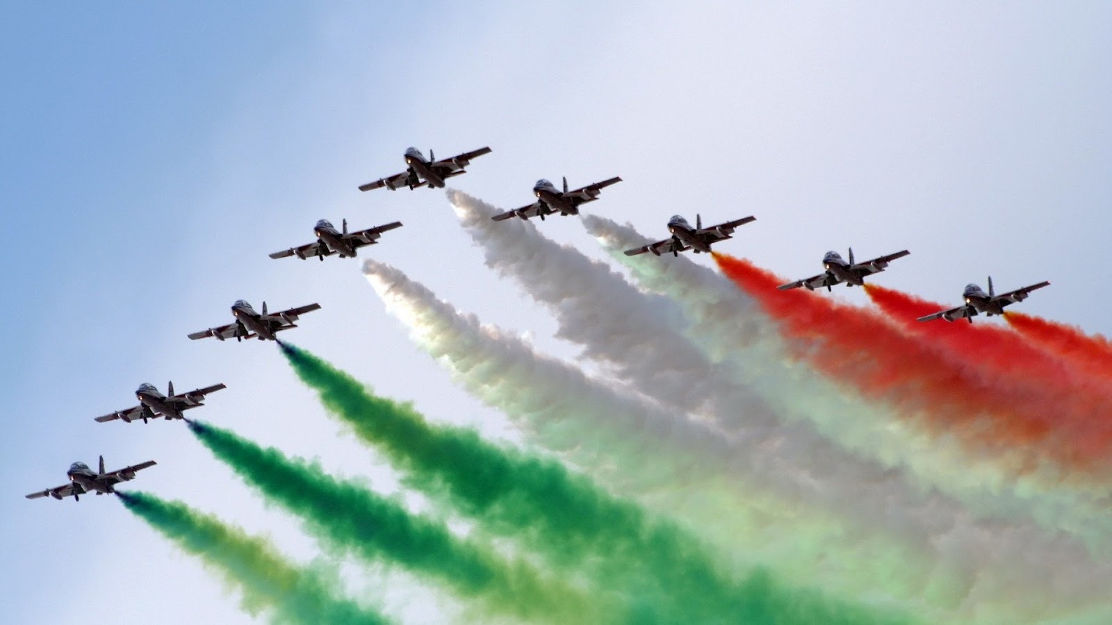 Air Show di Loano, oggi volano le Frecce Tricolori