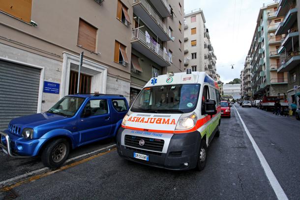 Aggio, sbatte con lo scooter contro un muro: è grave