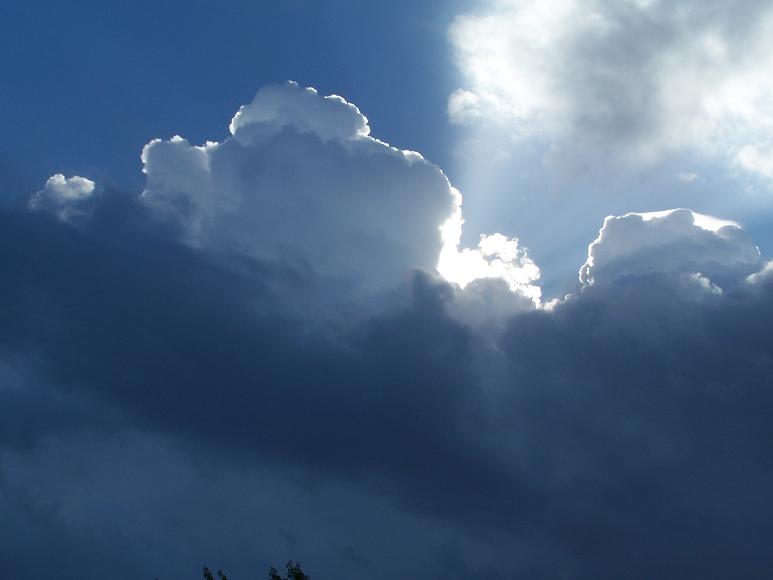 Meteo, da domani torna il maltempo nel Nord Italia 