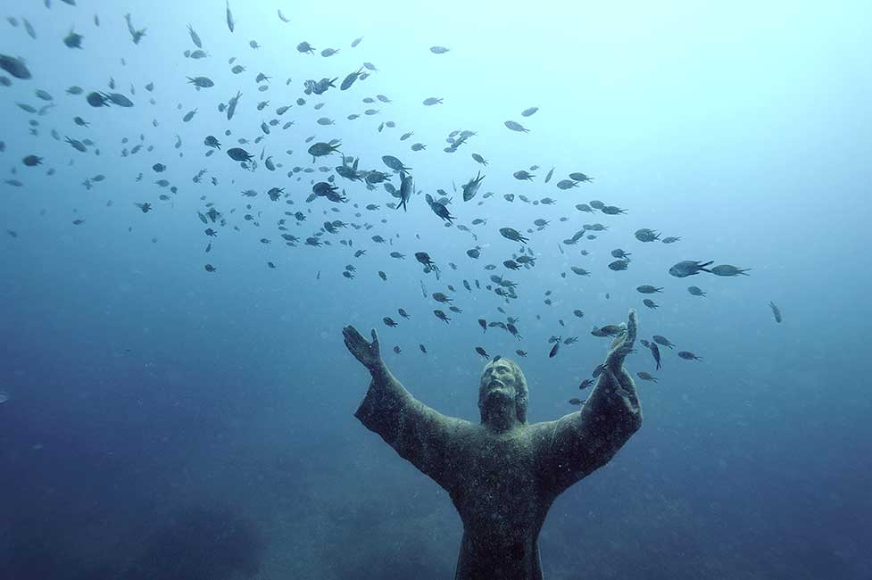 Nuovo look per il Cristo degli Abissi, effettuata la manutenzione