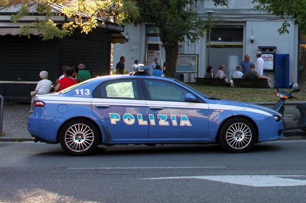 Trovato sanguinante per strada, si sospetta tentato omicidio