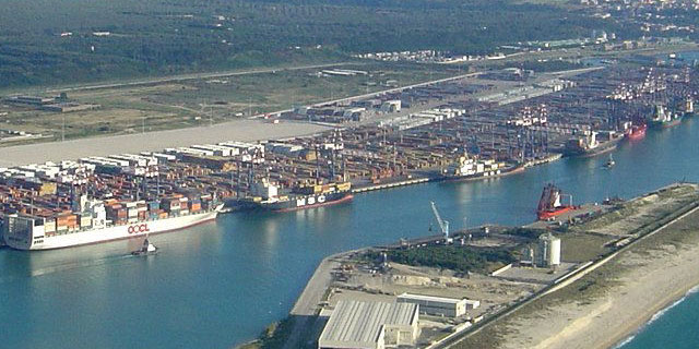 Arrivate nel porto di Gioia Tauro le armi chimiche siriane