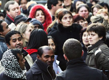 Genova, aumenta la popolazione straniera 1 residente su 10 è immigrato