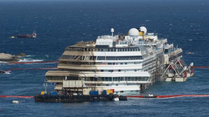 Concordia,  se ci sarà burrasca navigherà più vicino alla costa