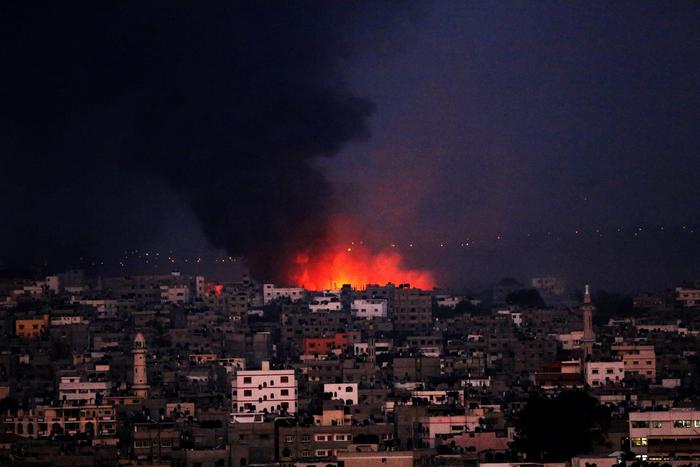 Israele attacca Gaza. Missile su ospedale, Obama: 