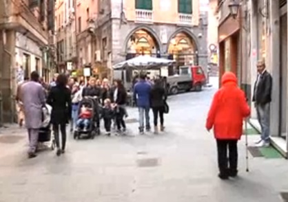 Aggredito un tunisino nel centro storico di Genova 