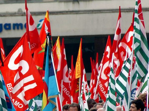 Articolo 18: oggi in programma vertice tra Cgil, Cisl e Uil 