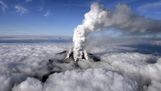 Erutta l'Ontake, strage sul vulcano in Giappone