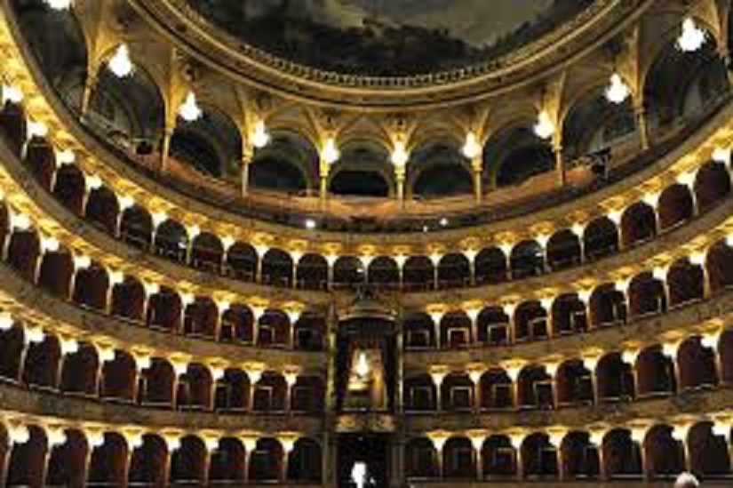 Il teatro dell'Opera di Roma licenzia coro e orchestra