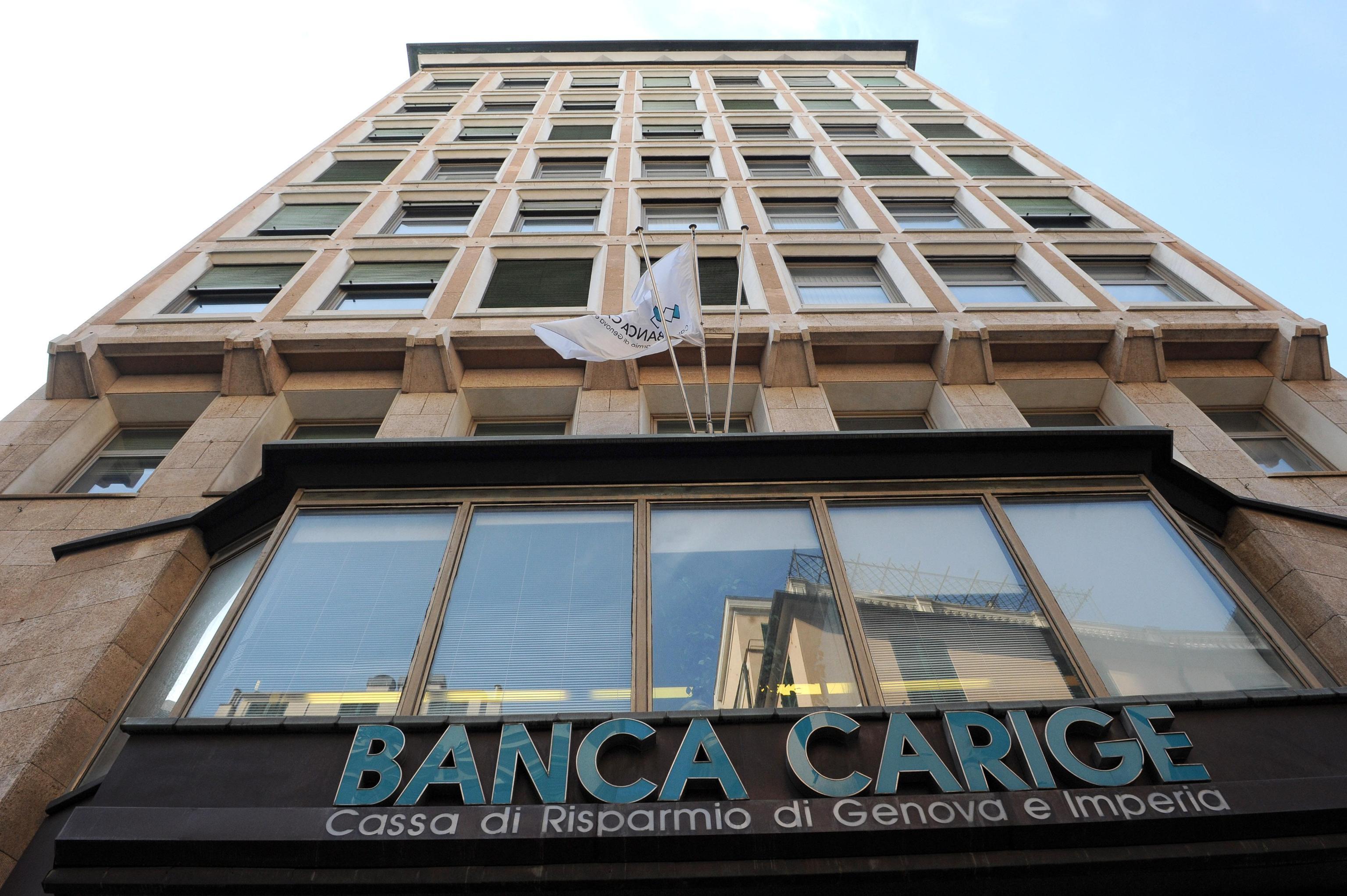 Cura da cavallo per Carige 600 esodi e 50 milioni di risparmi 