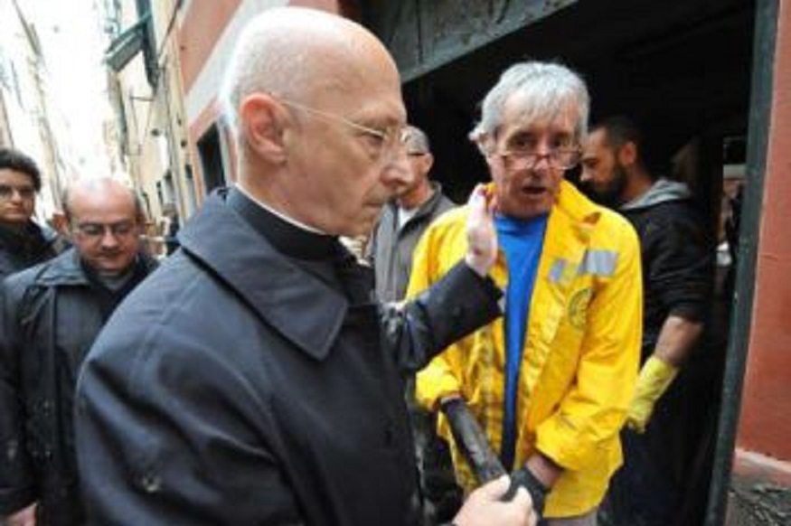 Alluvione di Genova, omelia di Bagnasco contro i politici: 