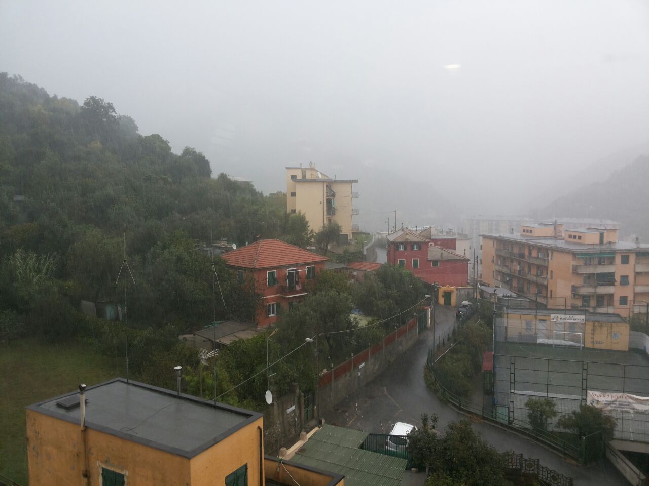 Alluvione di Genova, celle temporalesche in tutta la regione