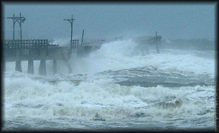 Usa, la tempesta tropicale Gonzalo si trasforma in uragano