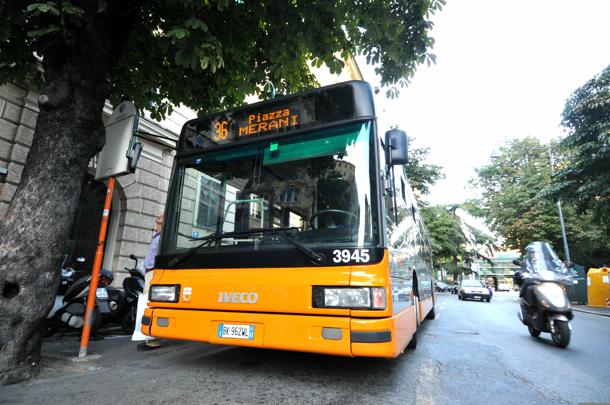 Bus da lunedì a pieno regime, per la metro ancora 2 settimane