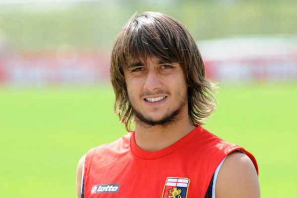 Buon pareggio per il Genoa a Cagliari, Perin para un rigore nel secondo tempo