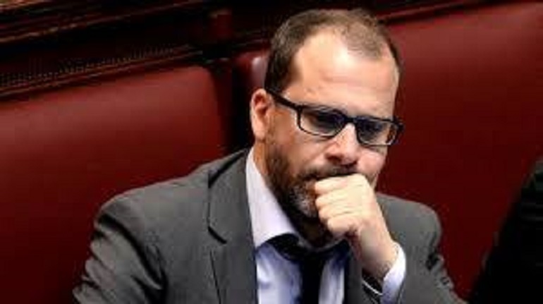 Currò esce dal M5s, un altro deputato via dal gruppo