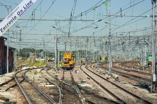 Incendio alla stazione di Bologna Santa Viola: 