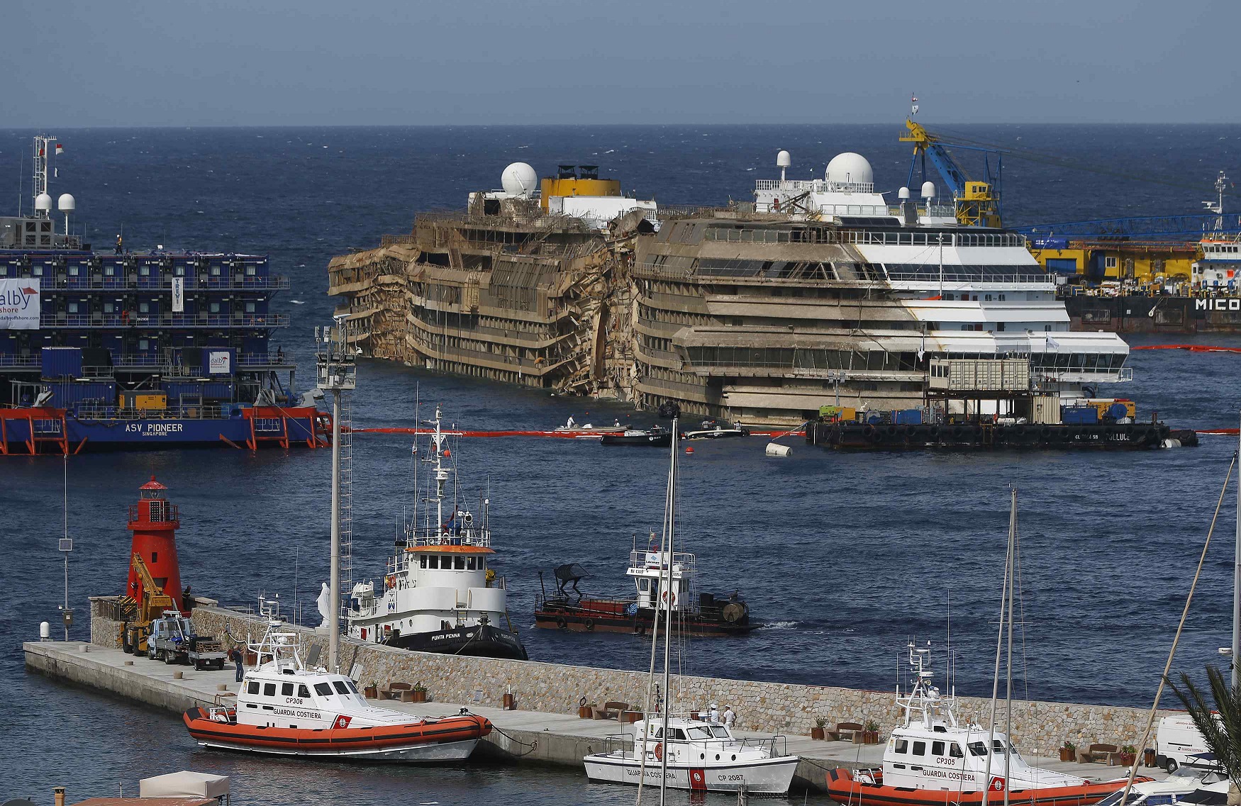 Costa Concordia, a marzo il trasferimento alle Riparazioni navali