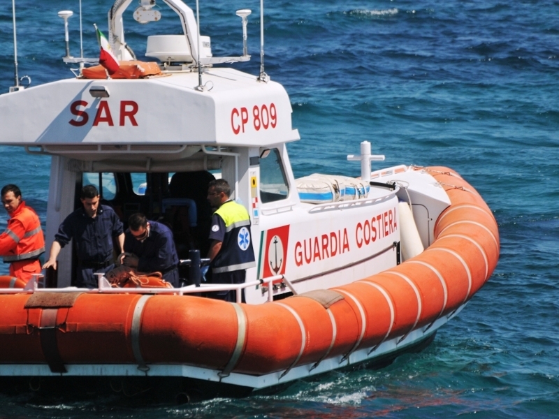 Gommone alla deriva, trovato il corpo di un giovane