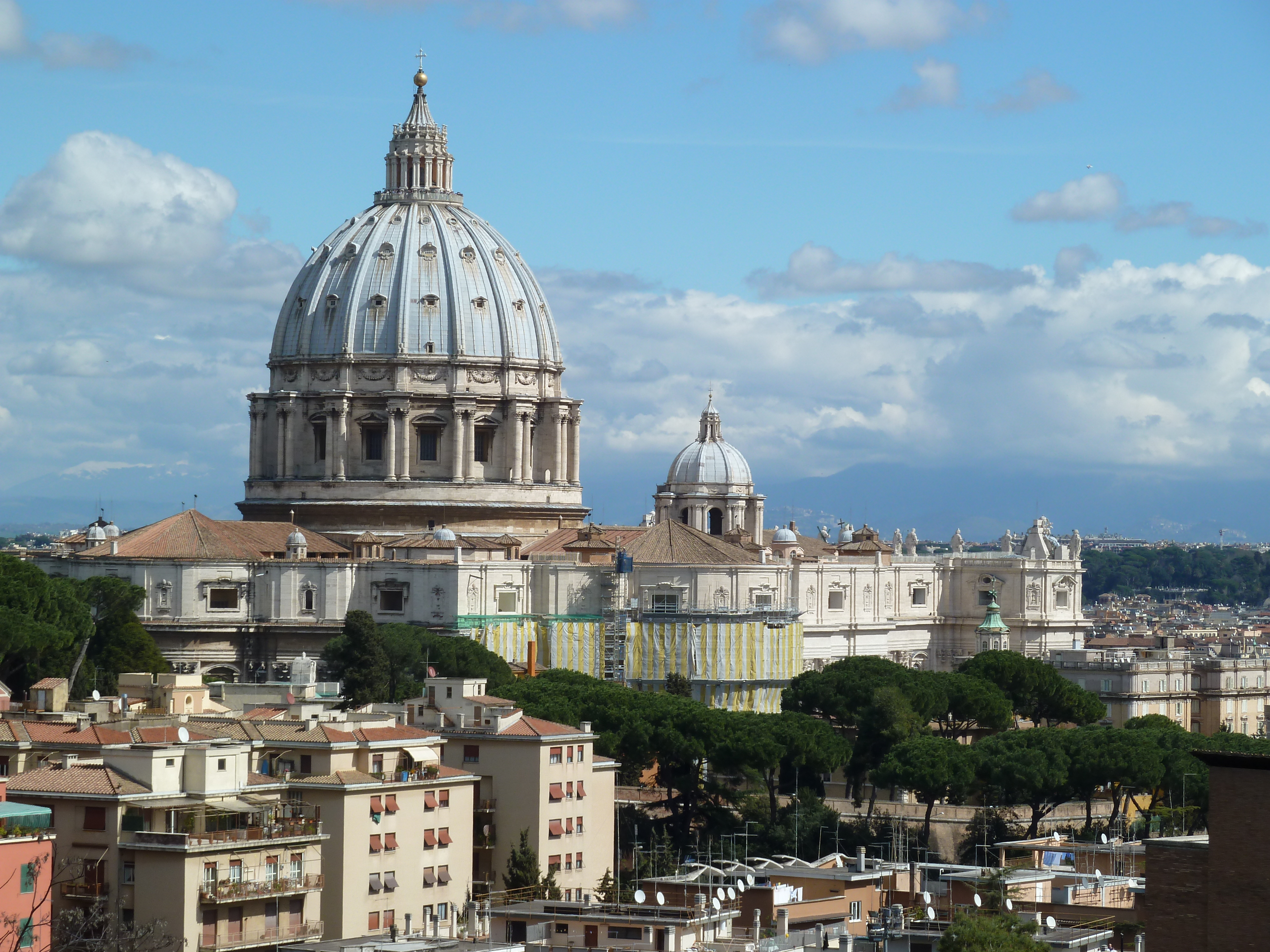 Scalò cupola di San Pietro, è stato rinviato a giudizio 