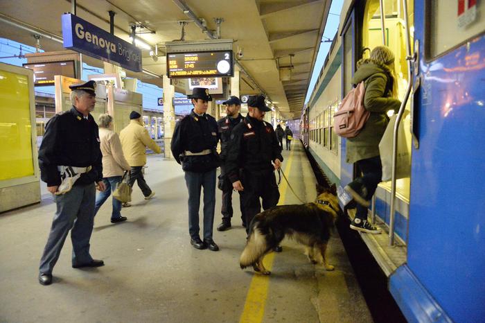 Terrorismo, controlli alla stazione di Genova Brignole