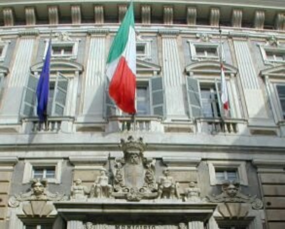 Protesta dei lavoratori edili davanti a Palazzo Tursi a Genova