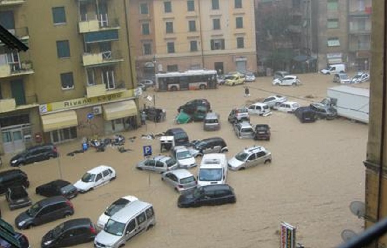 Alluvione 2011, due vigili urbani: 