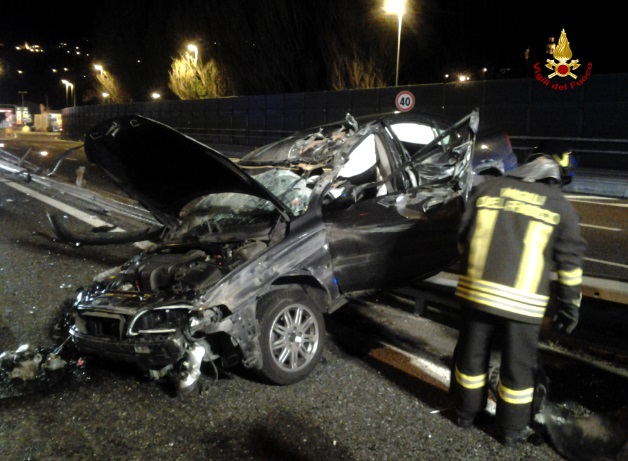 Incidente in autostrada a Sestri Levante, il conducente resta  illeso 