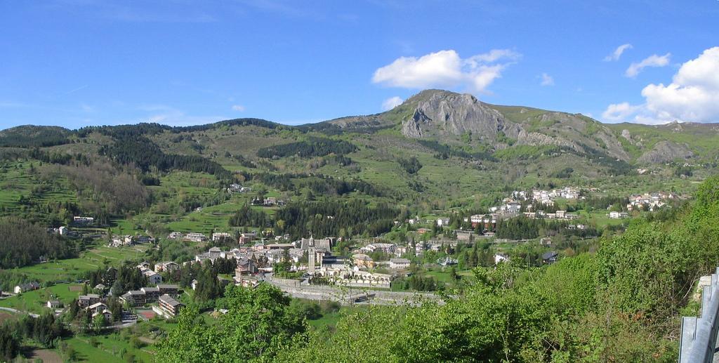 Stasera Viaggio in Liguria tra Santo Stefano d'Aveto e storie milanesi