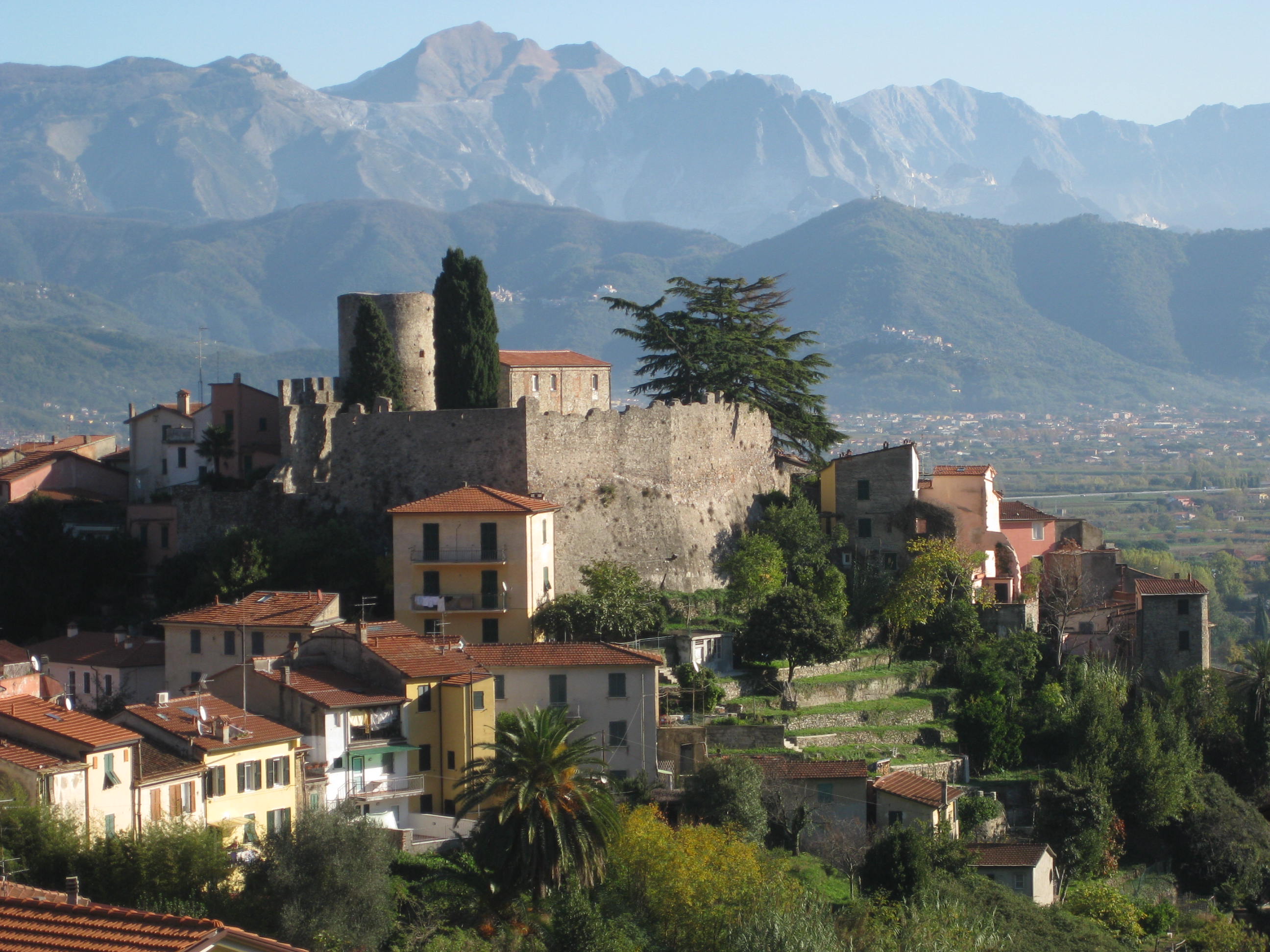 Sabato sera speciale Viaggio in Liguria al confine con la Toscana