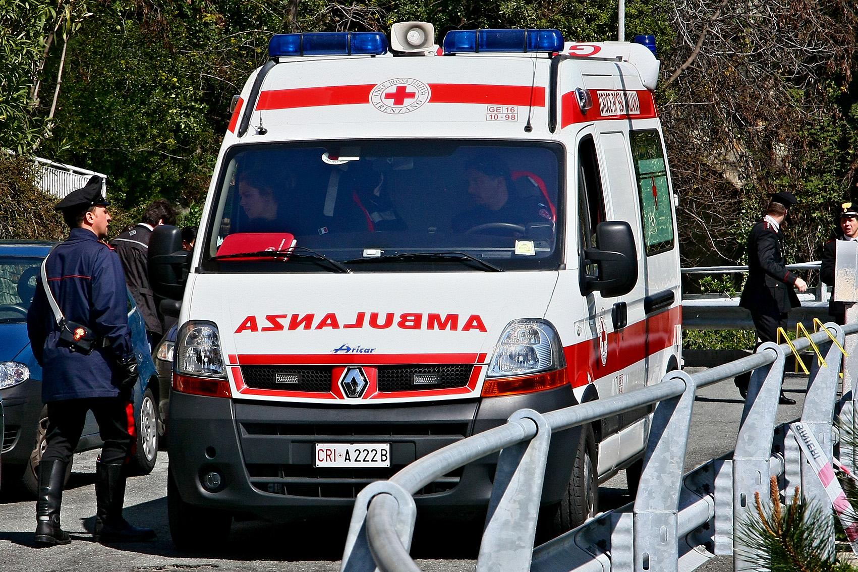 Incidente stradale a Genova Quinto: due feriti