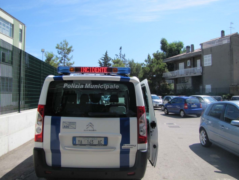 Ciclista travolto da un auto a Sestri Ponente, è grave 