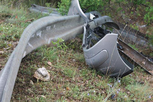 Volo di 50 metri con il furgone: autista ferito