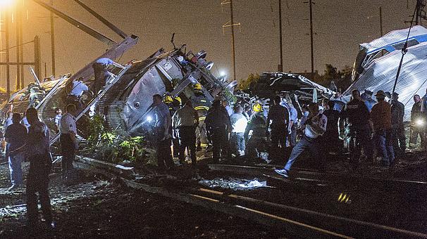 Deraglia treno a Philadelphia, cinque morti e cinquanta feriti 