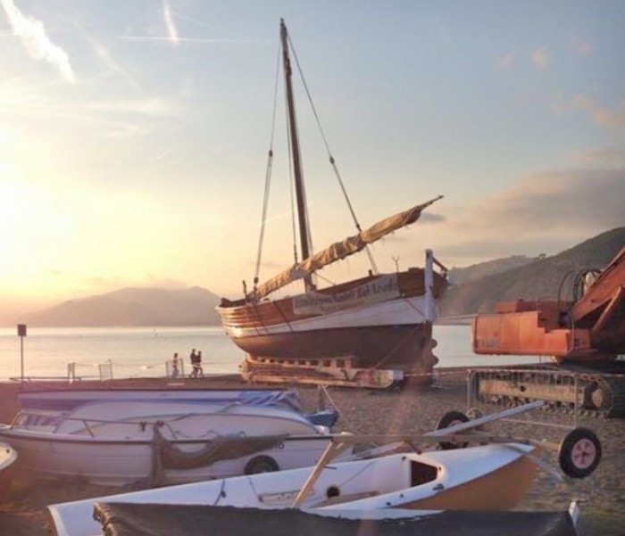 Uno degli ultimi leudi è tornato in mare dopo due anni di restauri