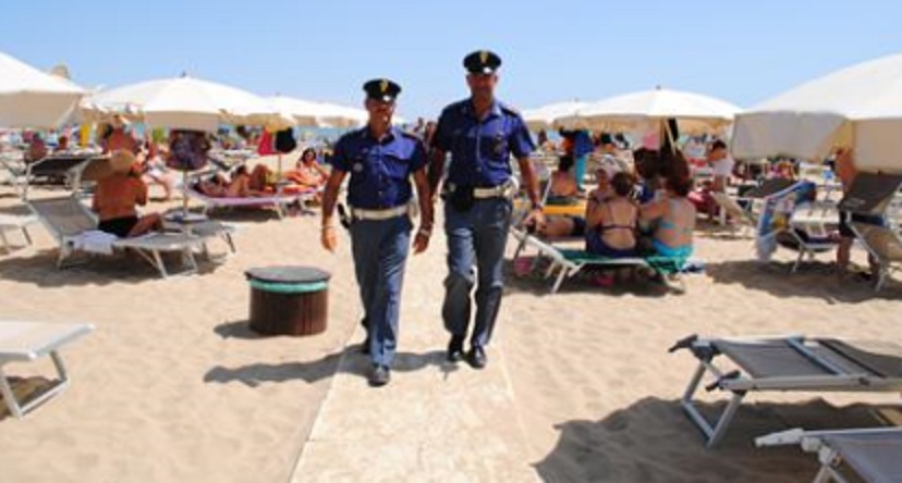 Saranno 325 i poliziotti di rinforzo in località vacanze durante l'estate