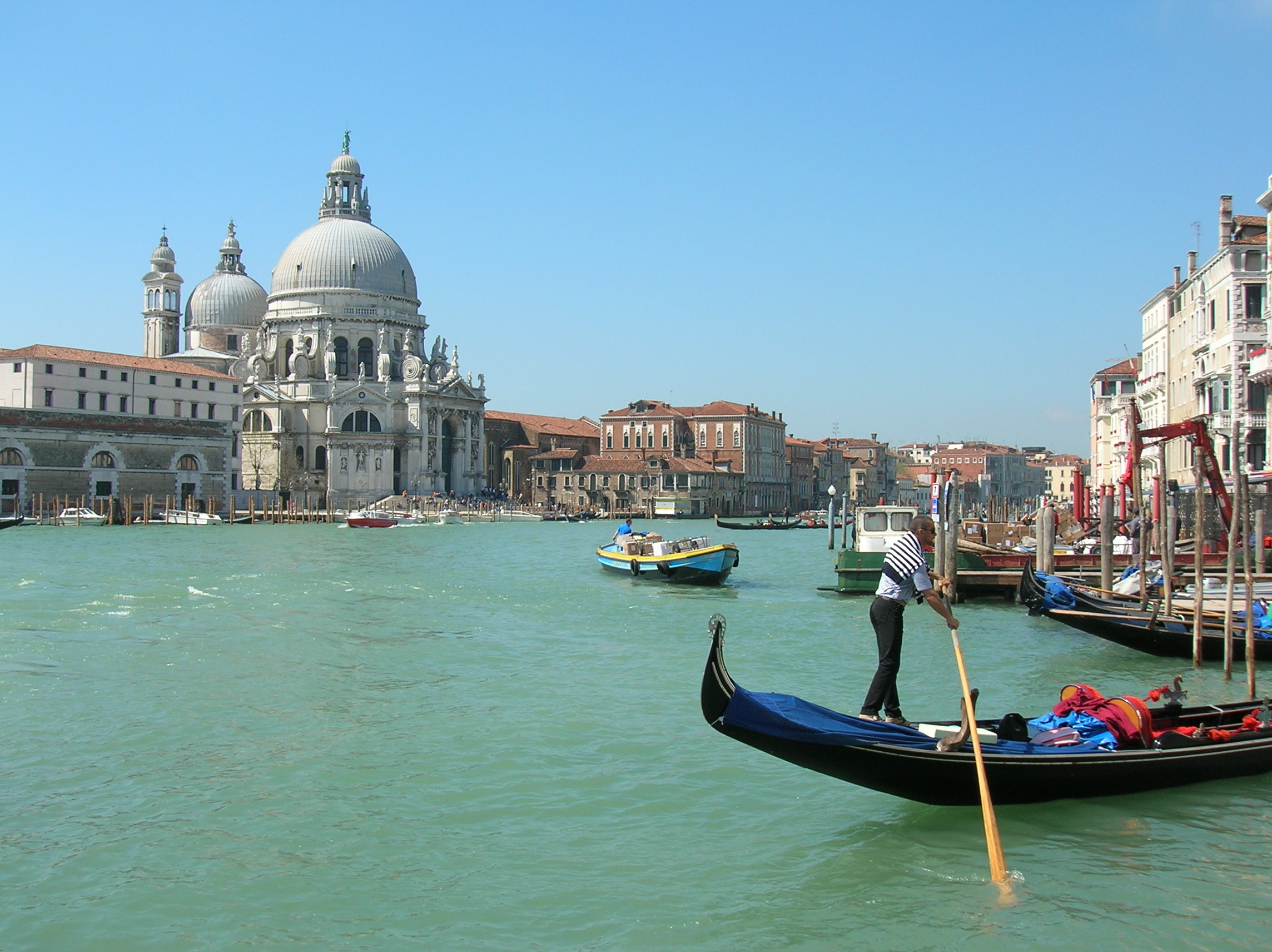 Comunali, male il Pd: a Venezia Brugnaro batte Casson