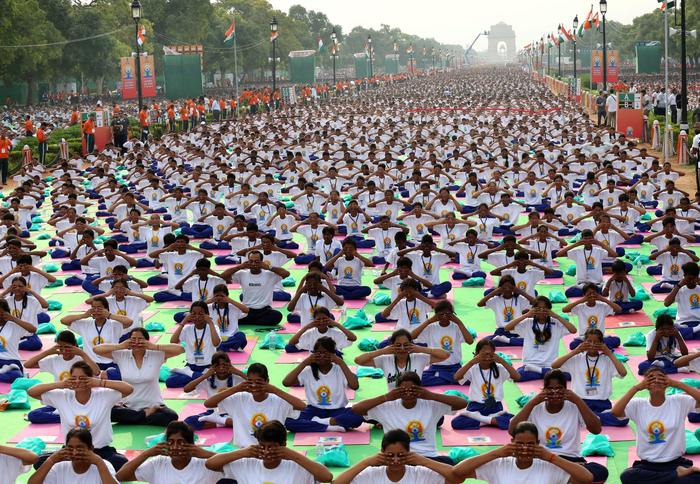 India, milioni partecipano allo Yoga Day