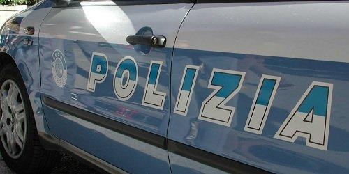 Uccide moglie e suocera a coltellate, arrestato